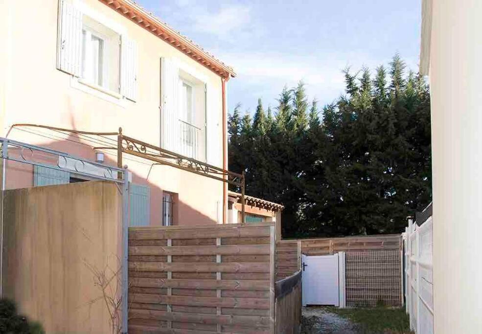 Gite Les Coquelicots 2 Quartier Residentiel Л'Іль-сюр-ла-Сорг Екстер'єр фото